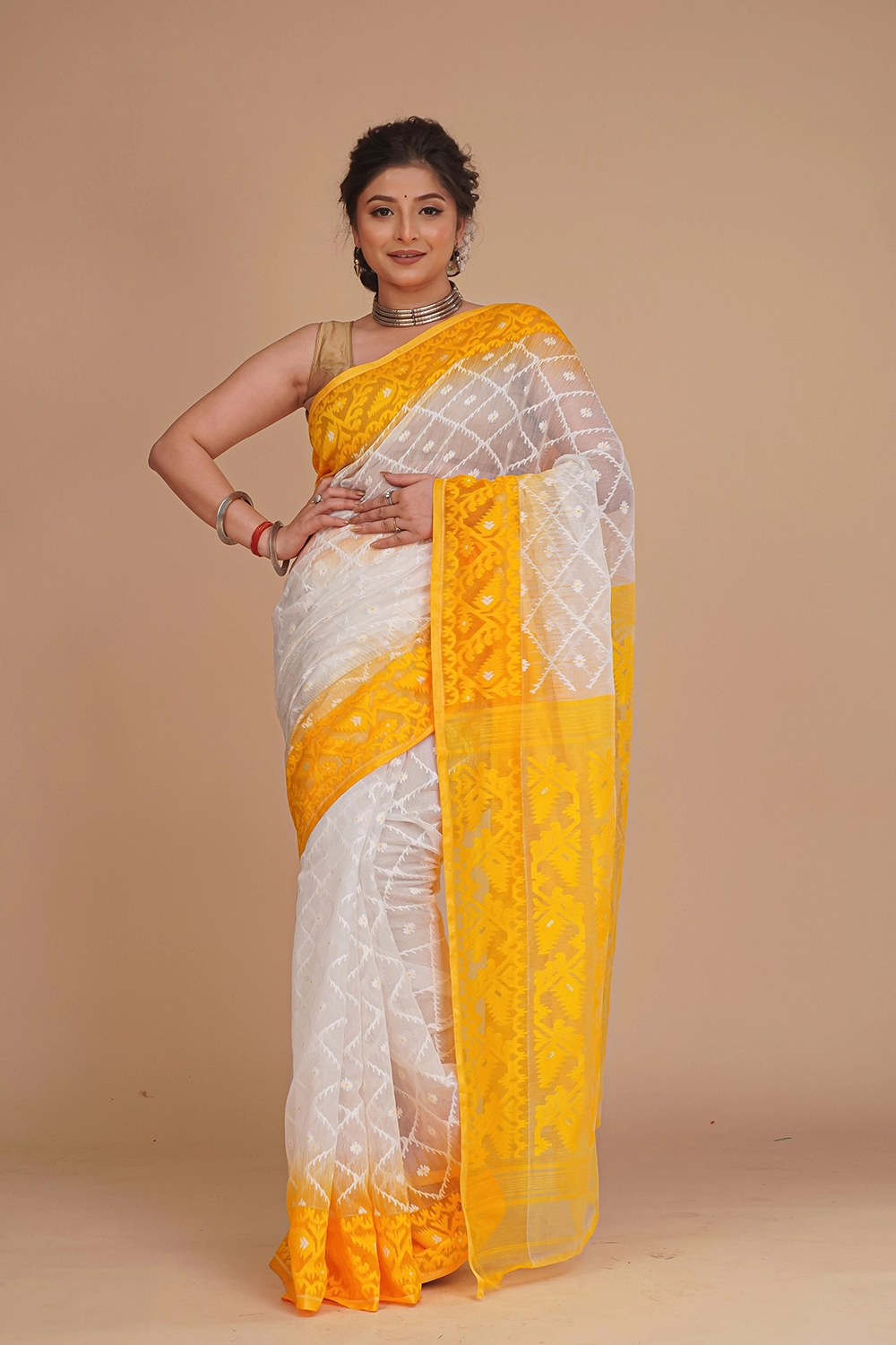 Pure White Dhakai Jamdani Saree