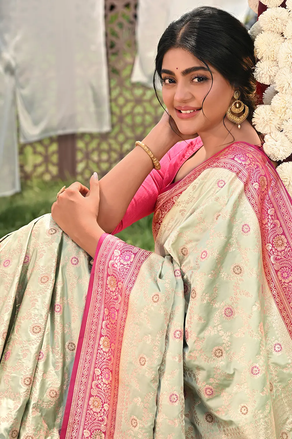 Contrast Meena Jangla Banarasi Saree